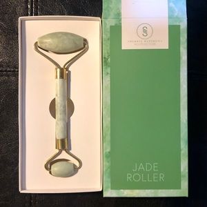 Jade roller